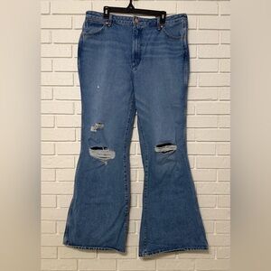 Wrangler High Rise Flare Jeans Women’s 33x34 Distressed Retro
